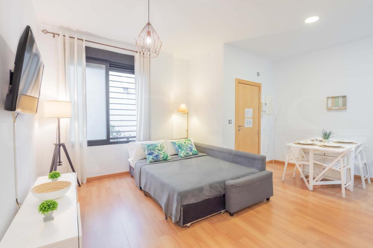 Relaxing Apartment With Community Pool & Parking- Center Màlaga Exteriér fotografie